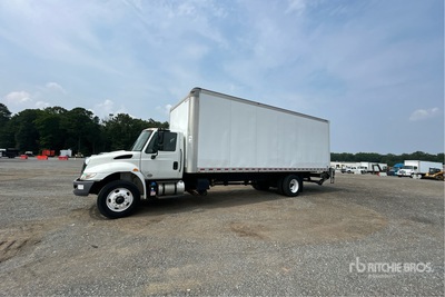 2018 International 4300 SBA 4x2 Van Truck