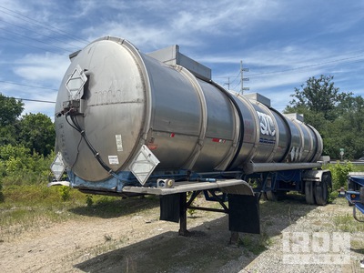 1973 Fruehauf 7500 gal T/A Tanker Trailer