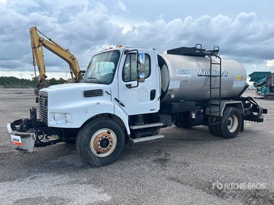 2006 Freightliner M2 106 4x2 Asphalt Distributor Truck