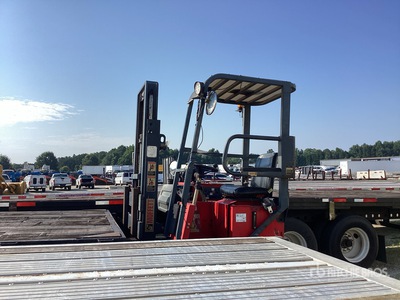 2005 Moffett M5500W 5500 lb Pneumatic Tire Forklift
