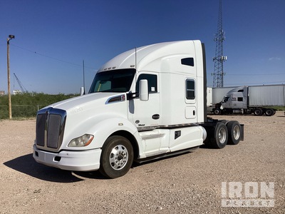 2016 Kenworth T680 6x4 Ciągnik siodłowy T/A z kabiną sypialną
