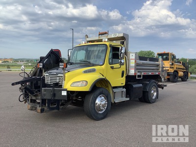 2006 Freightliner M2 4x2 Camión con pala para nieve