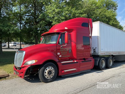 2016 International 6x4 T/A Slaapcabine Trekker