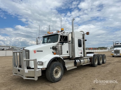 2015 Kenworth T800 8x6 Sleeper Truck Tractor