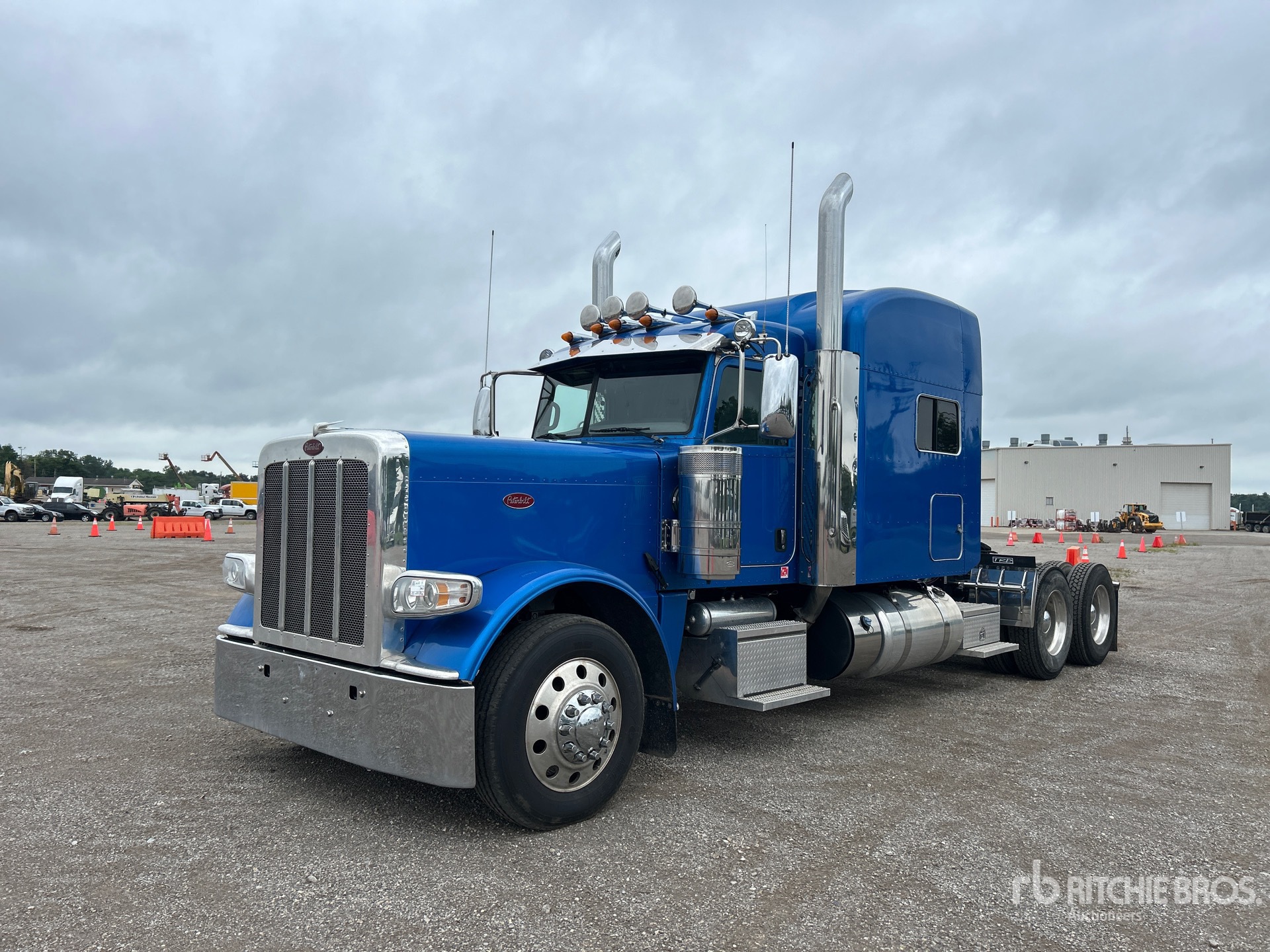 2020 Peterbilt 389 6x4 Sleeper Prime Mover