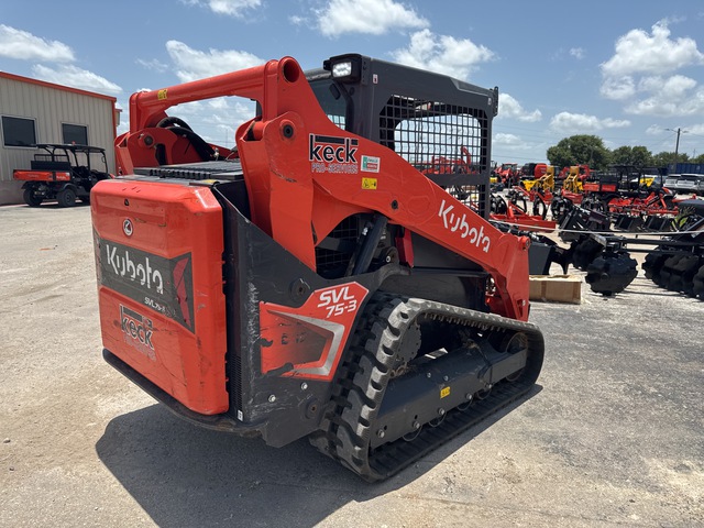 MINI CARGADOR SOBRE ORUGAS 2024 KUBOTA SVL753W