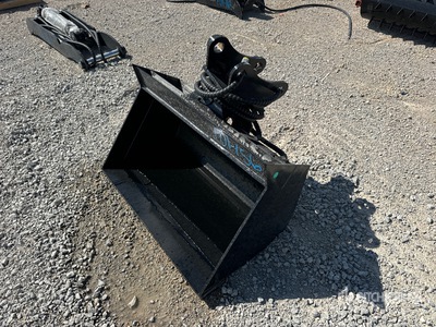 2025 GIYI GY-D5T 35 in Tilting Excavator Bucket (Unused)