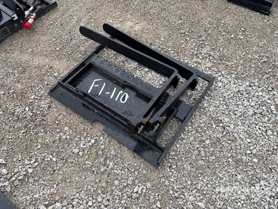 2025 GIYI GY-XHC 29 in Mini Skid Steer Forks (Unused)