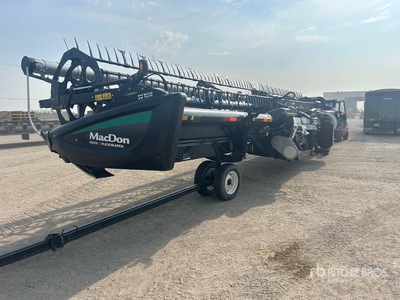 2016 MacDon FD75-D 40 ft Cabezal de cosechadora trilladora