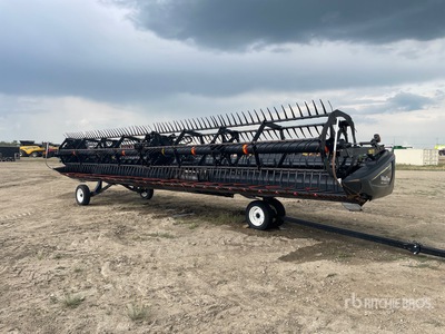 2014 MacDon D65-S 35 ft Draper رأس الحصادة المجمعة