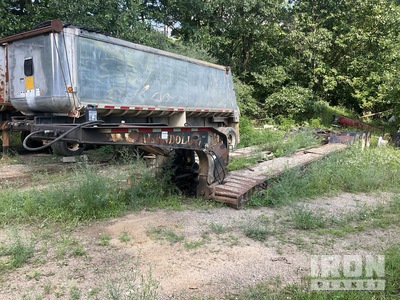 1995 Landoll Tri/A Single Drop Removable Gooseneck Low Loader