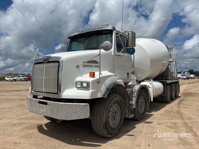 2023 Western Star 4800 10x6 Betoniera