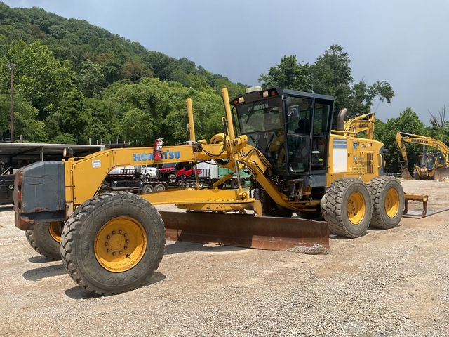 2008 Komatsu GD655-3E0