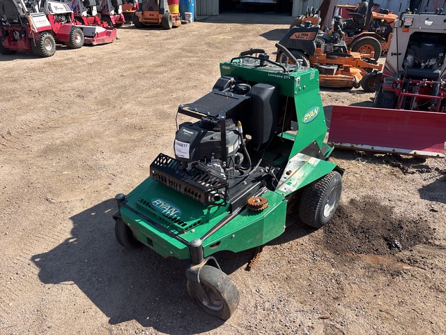 Ryan ZTS 4x2 Ride-On Aerator (Inoperable)