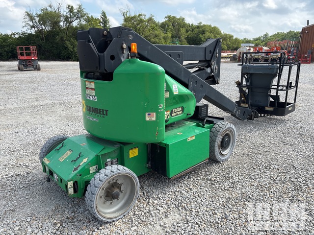 ELEVADOR ARTICULADO 2016 JLG E400AN