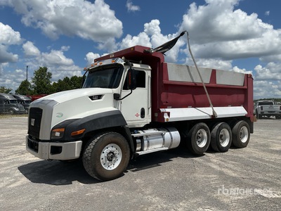 2015 Cat CT660S SBA 8x4 Tri/A Dump Truck