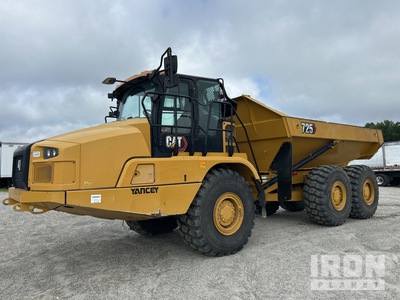 2022 Cat 725 Articulated Dump Truck