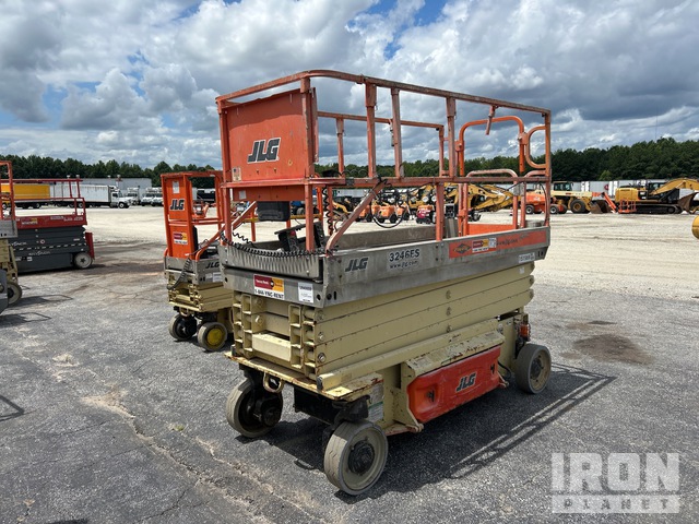 ELEVADOR TIJERA 2006 JLG 3246ES