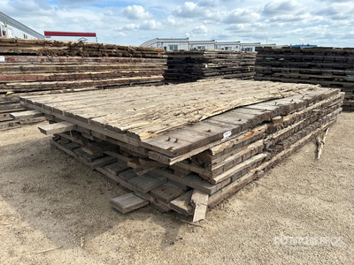 Quantity of 8 ft x 14 ft Supporti in legno per gru