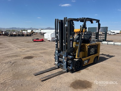 Cat EC30N2 6000 lb Electric Forklift