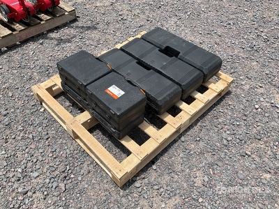 Quantity of (9) 2025 Ashita 98805P-B, 12B01B2 Lote de Herramientas de Impacto (Sin Usar) / Air Impact Wrench Sets (Unused)