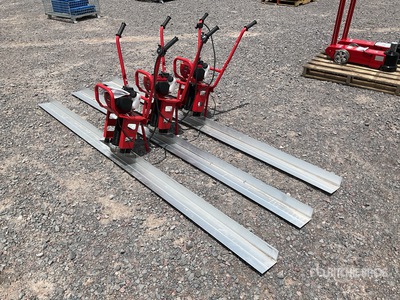 Quantity of (3) 2025 Kowloon CS Regla para Concreto (Sin Usar) / Concrete Screed (Unused)