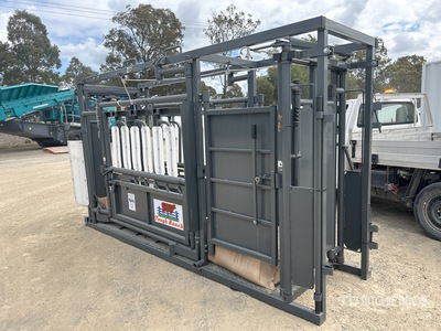 BYT 3.8 m Stockman Cattle Fangstand (Unused)