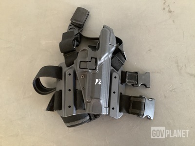 (30) Pistol Holsters