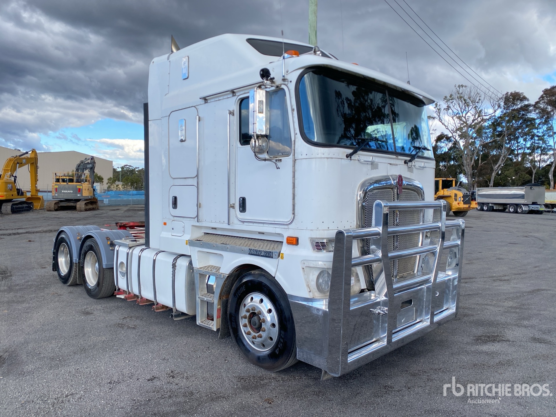 2017 Kenworth K200 Big Cab Aerodyne 6x4 T/A Sleeper Truck Tractor