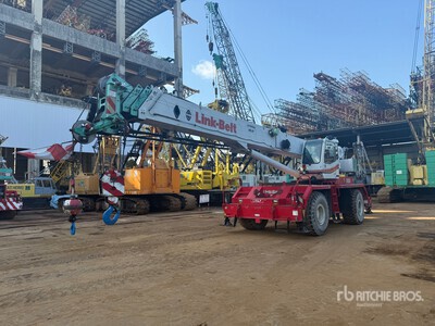 2013 Link-Belt RTC8050-2 50 t 4x4x4 Rough Terrain Crane