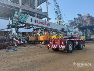 2013 Link-Belt RTC 8030-2 30 t 4x4x4 Rough Terrain Crane