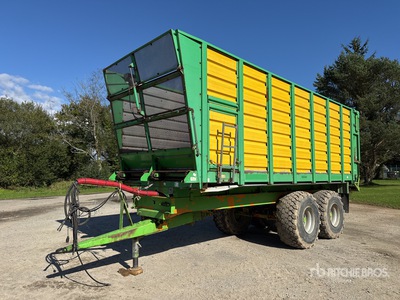 Rolland with Joskin box 0 ft Forage Trailer Remorque Agricole 2 Essieux