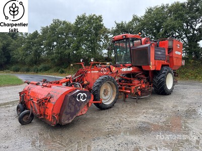 1998 Matrot M41H Self-Propelled 6 Row Machine A Betteraves Electronic Sugar Beet Harvester