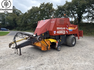 1997 New Holland 4880S Presse A Balles Carrees S/A Big Square Baler