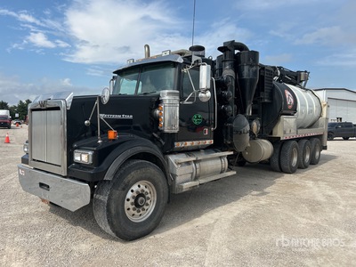 Vactor 2115HXXPD on 2013 Western Star 4900FA 8x6 Vacuum Excavator Truck