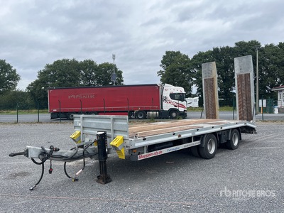 2022 Moeslein TTA 21 16000 kg 7.2 m T/A Remolque Portamaquinaria