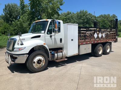 2016 International DuraStar 4400 6x4 Flatbed Truck
