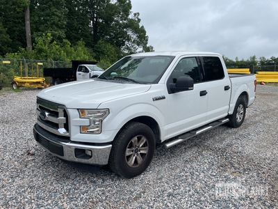 2015 Ford F-150 XLT 4x2 Crew Cab Pickup