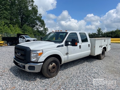 2015 Ford F350 Crew Cab XL 4x2 Crew Cab Service Truck