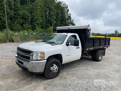 2013 Chevrolet Silverado 3500 HD 4x2 S/A Dump Truck