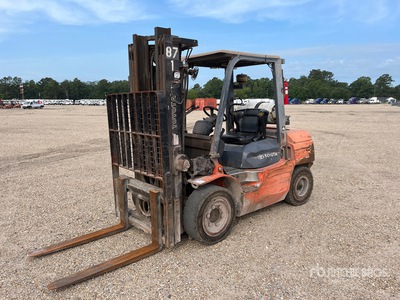 2011 Toyota 7FGU35 7000 lb Montacargas