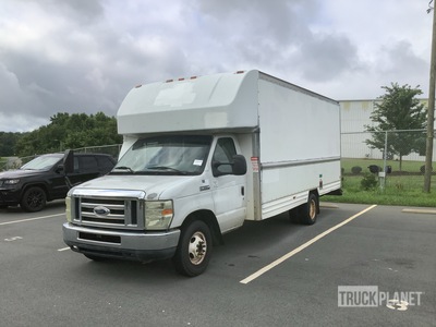 2008 Ford E-350 Cutway Furgone cargo