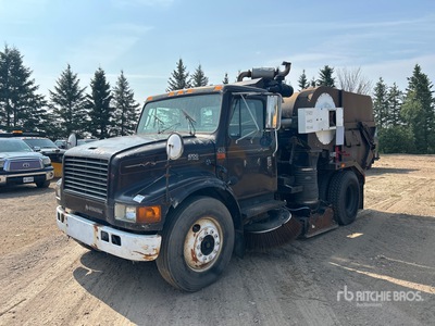Tymco on 1995 International 4700 Sweeper Truck