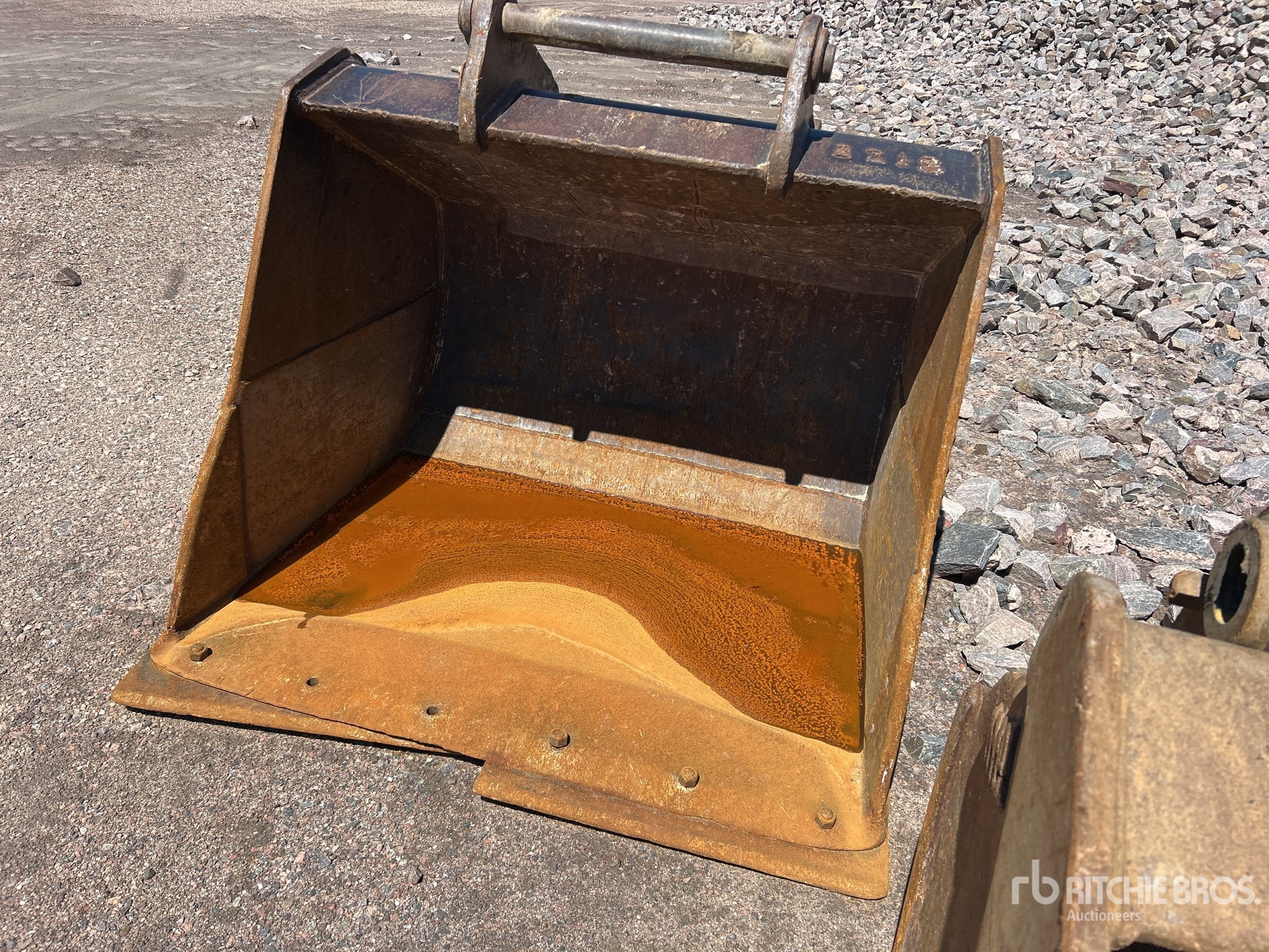 NYE 64 in Cleanup Excavator Bucket