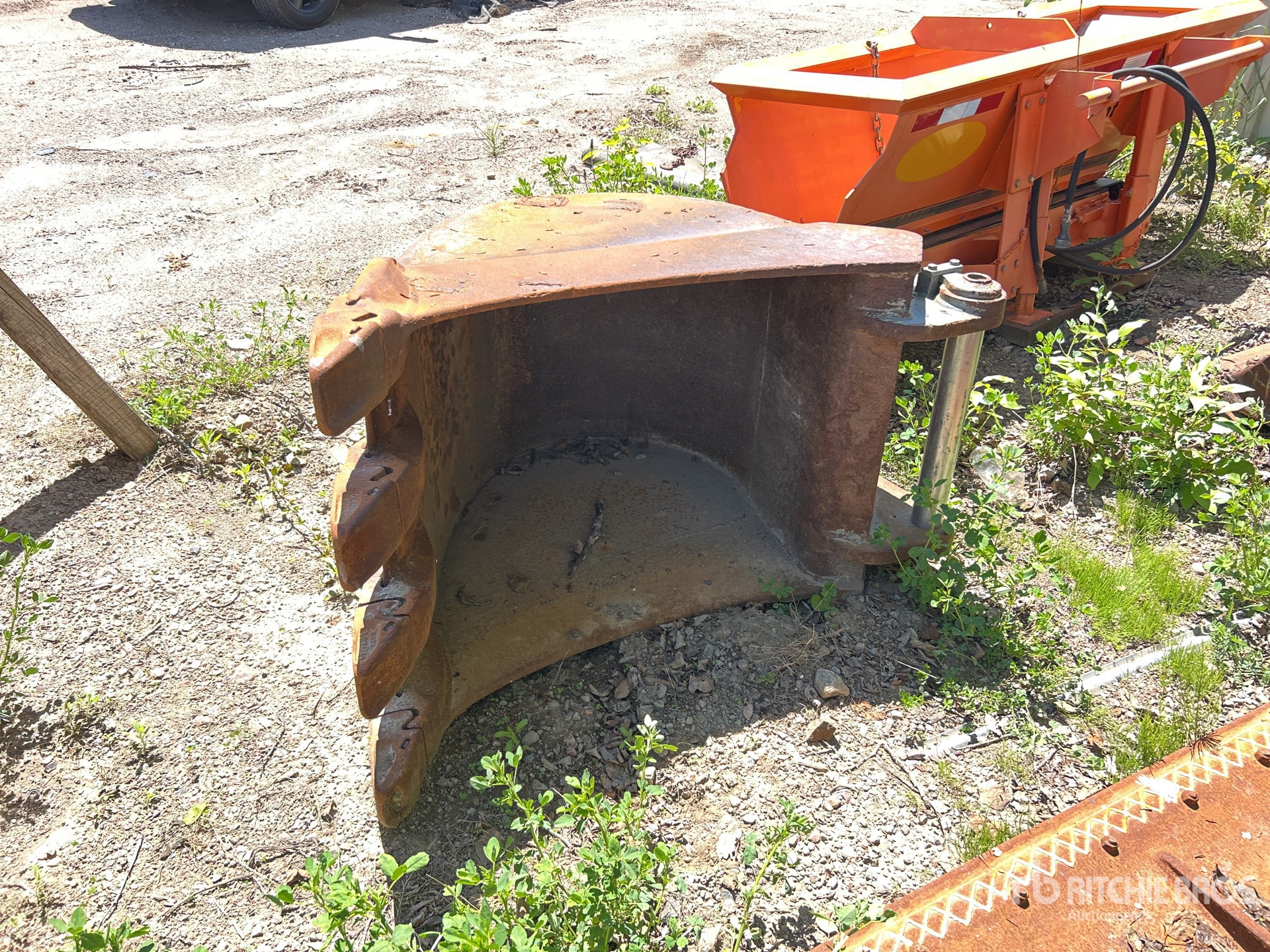 31 in Digging Excavator Bucket