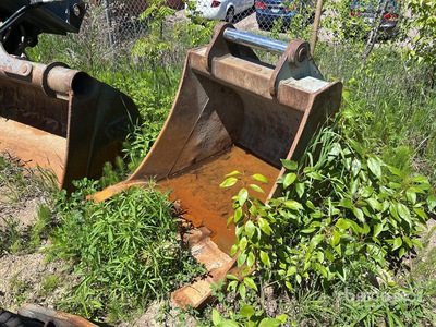 38 in Digging Excavator Bucket
