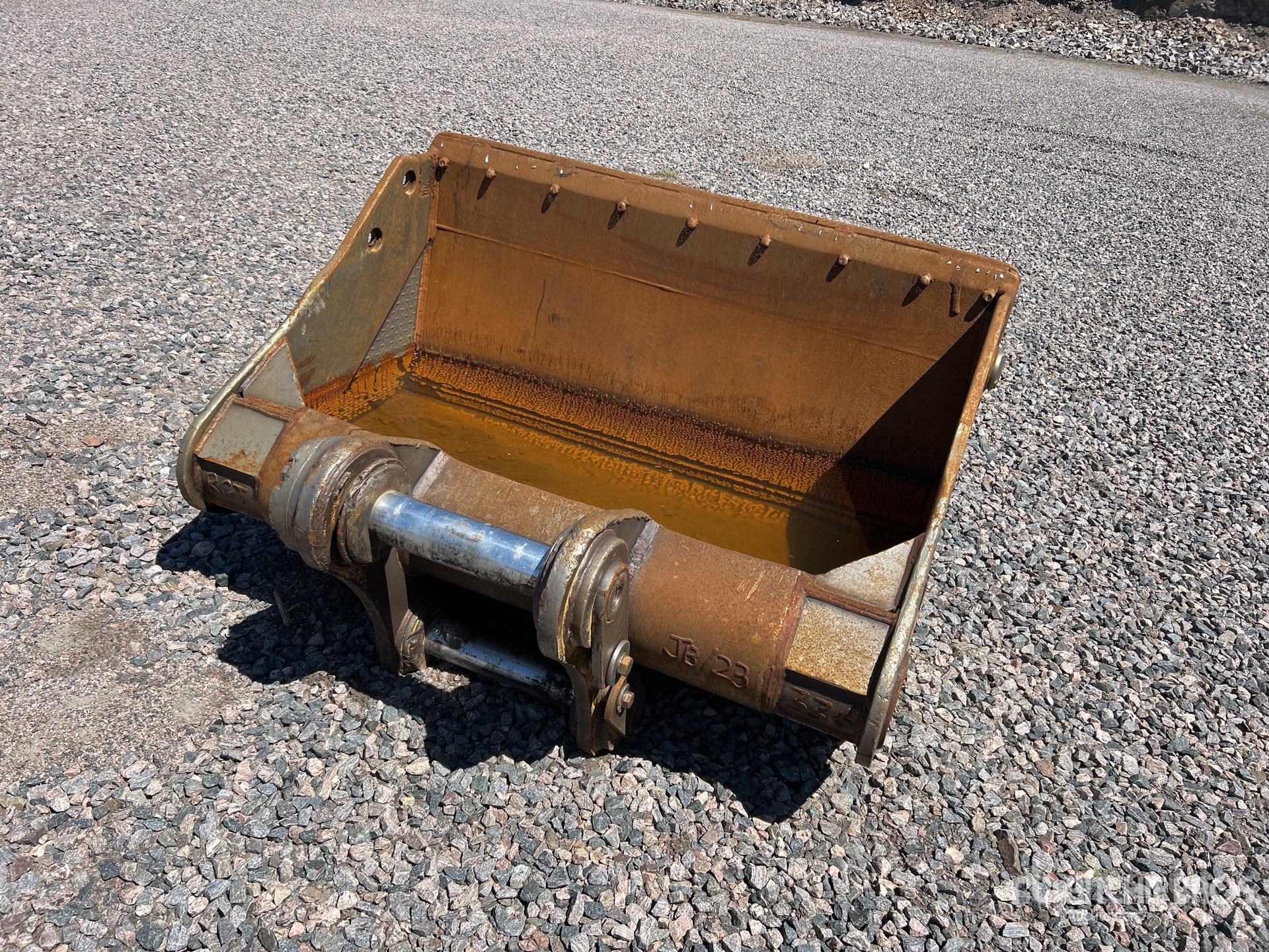 63 in Digging Excavator Bucket