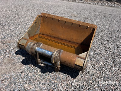 63 in Digging Excavator Bucket