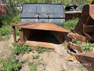 25 in Digging Excavator Bucket