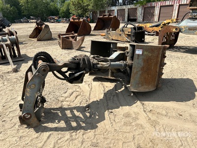 36 in Rotating Excavator Grapple